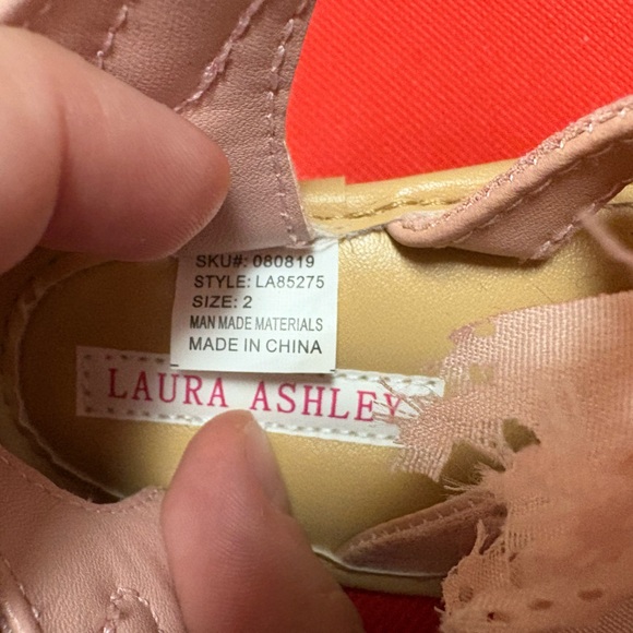 Laura Ashley infant shoes - Picture 7 of 8